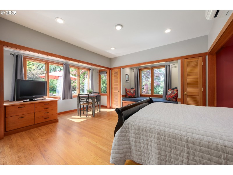 Guest Quarters