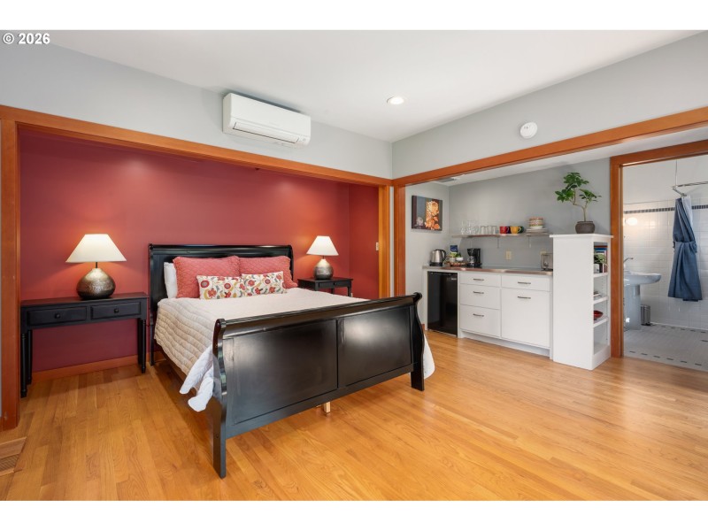 Guest Quarters