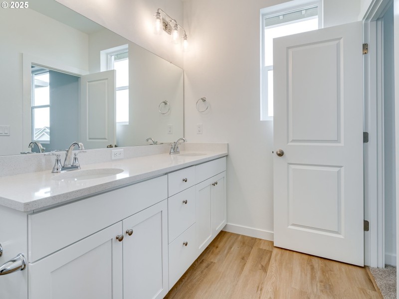 Owner's Suite Bathroom