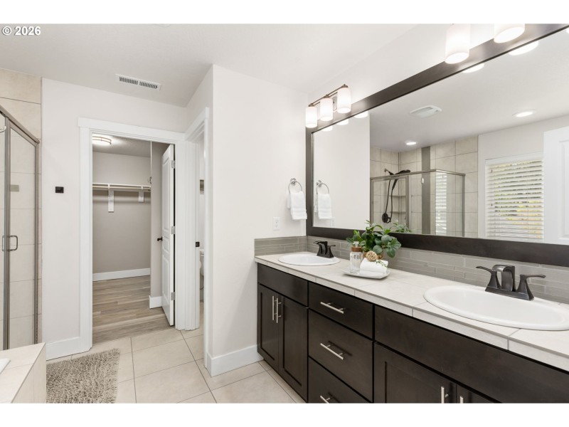 Owner's Suite Bathroom