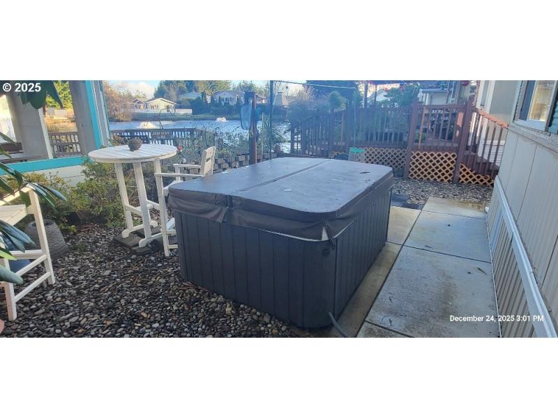 Hot Tub
