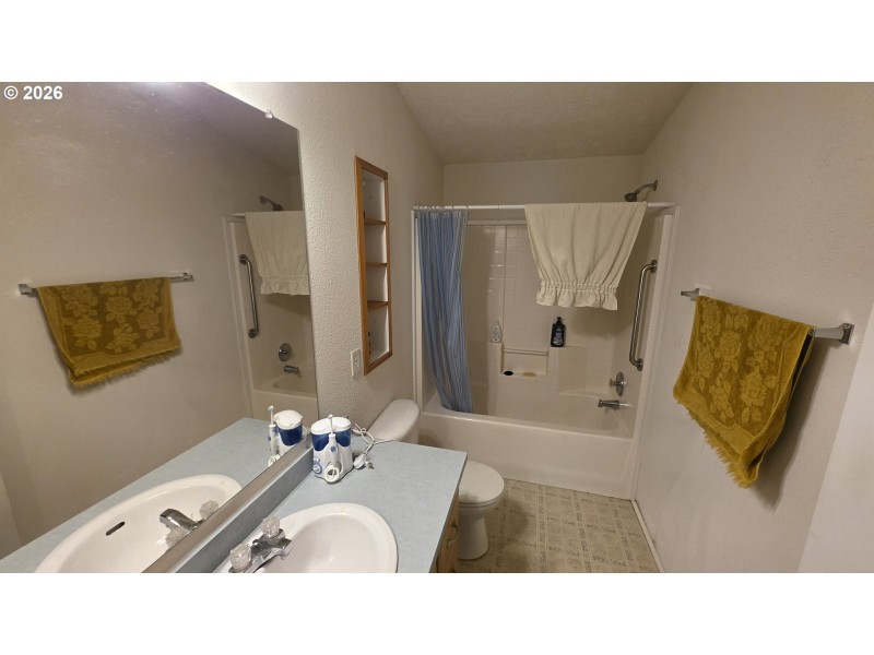Bedroom, Primary