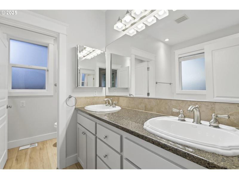 Bathroom, Attached