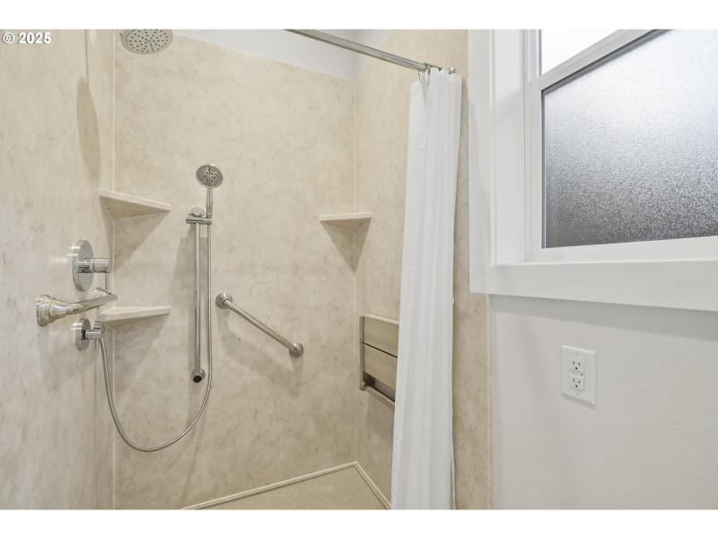 Bathroom, Attached