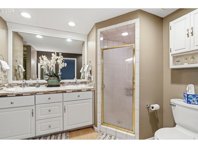 Owner's Suite Bathroom