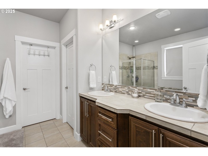 Owner's Suite Bathroom