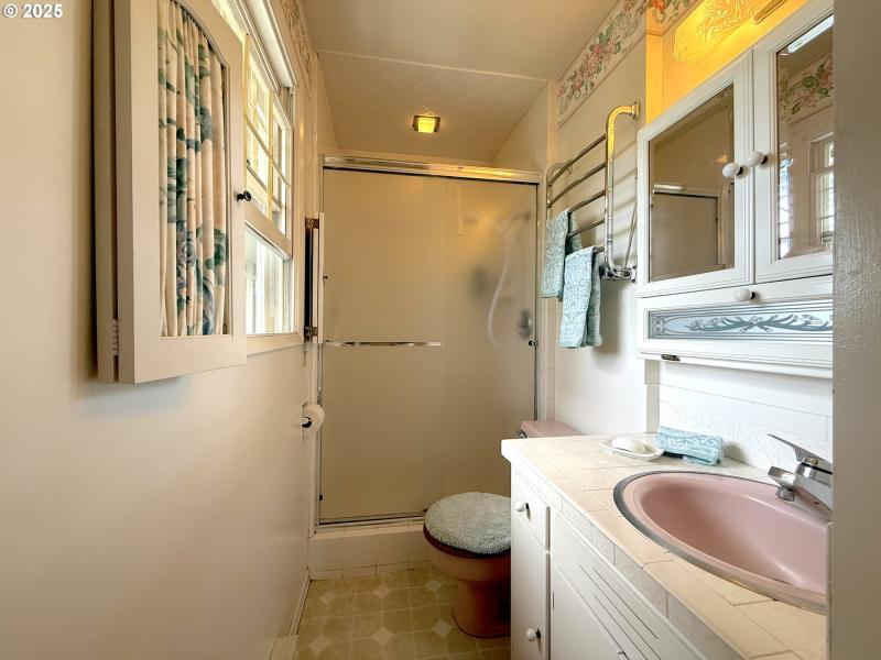 Bedroom, Owner's Suite