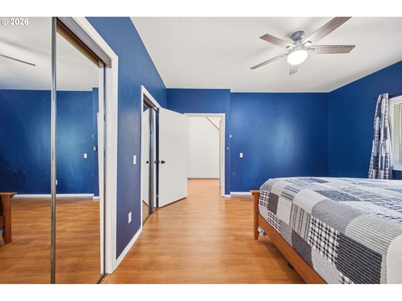 Bedroom, Primary