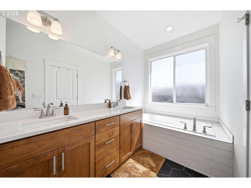 Bathroom, Attached
