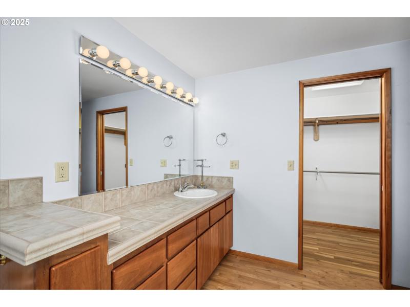 Owner's Suite Bathroom