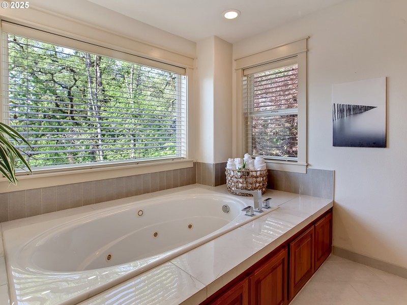 Bedroom, Owner's Suite