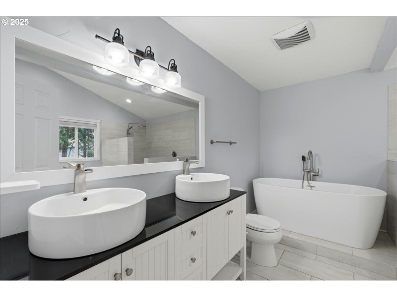 Owner's Suite Bathroom