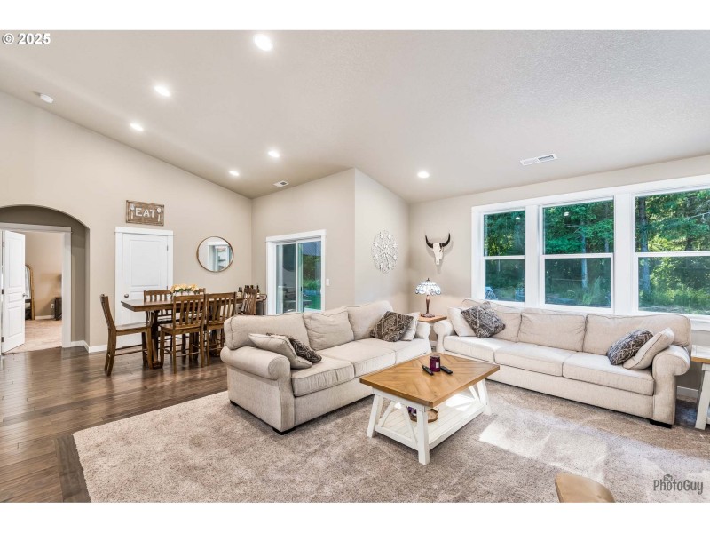 Living Room/Dining Room