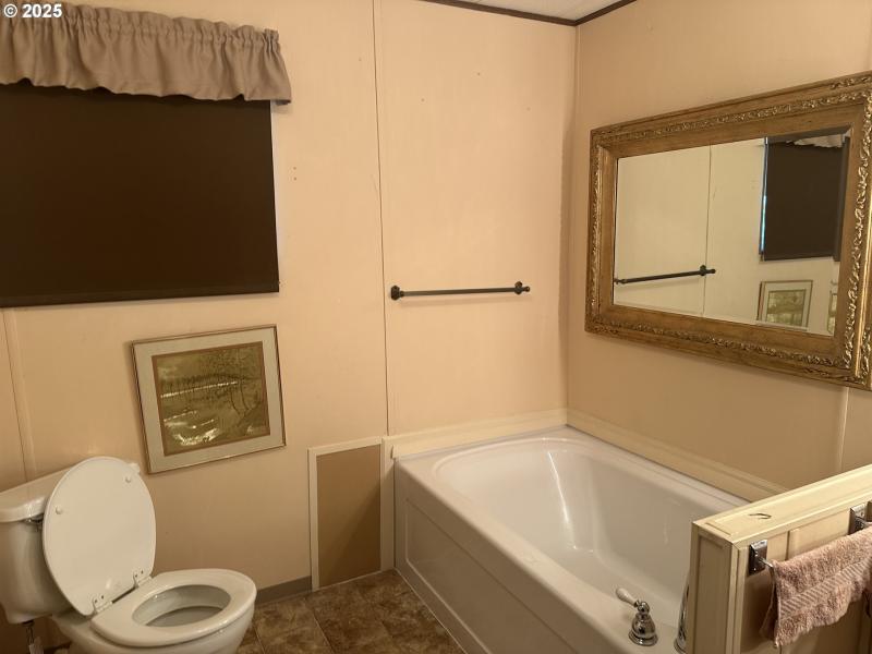 Bathroom, Attached