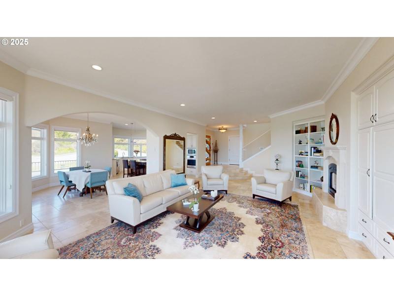 Living Room/Dining Room