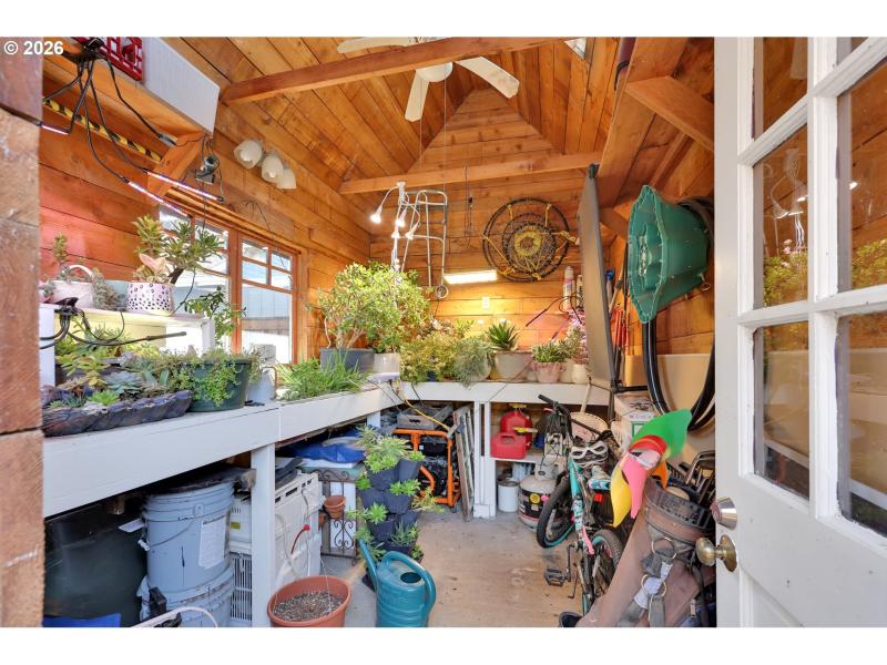 Shed