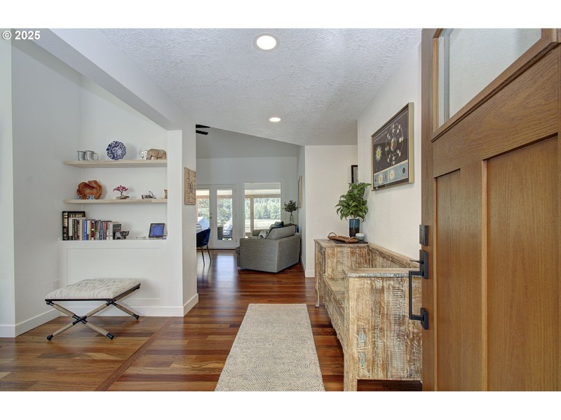Entrance/Foyer