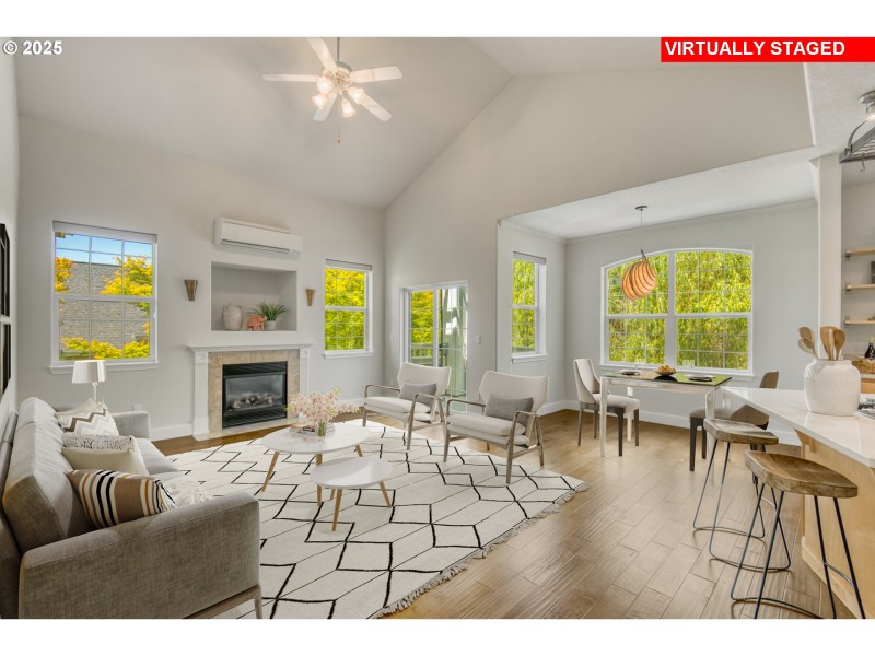 Living Room/Dining Room