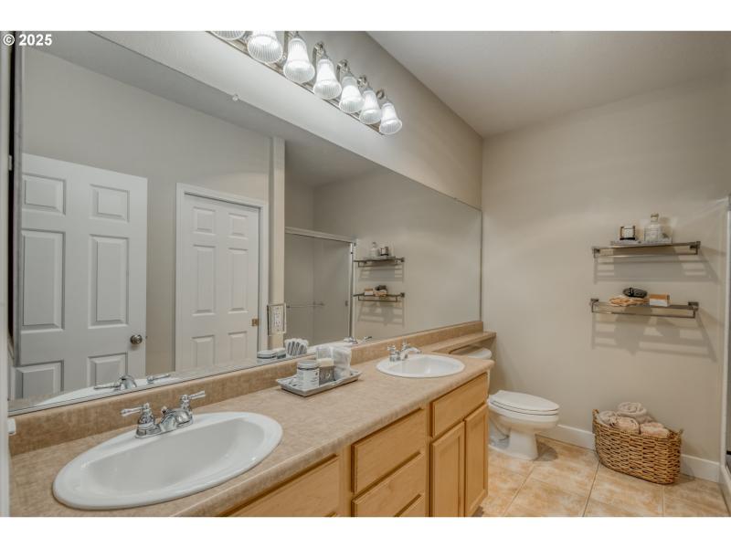 Owner's Suite Bathroom