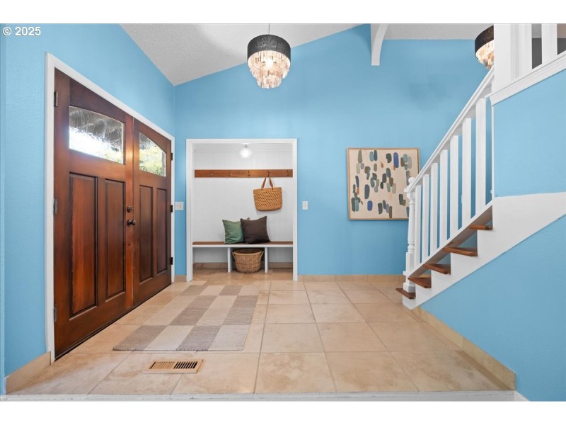 Entrance/Foyer