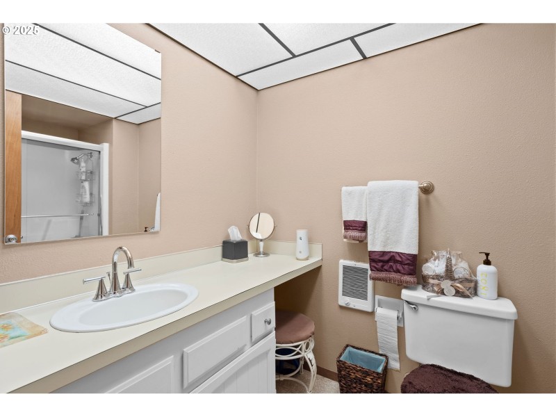 Bathroom, Attached