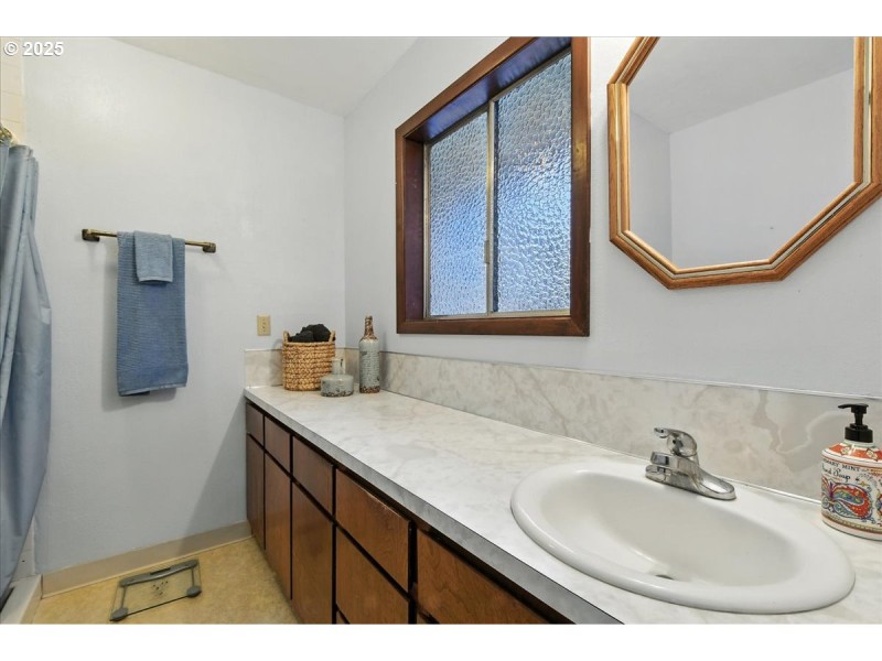 Owner's Suite Bathroom