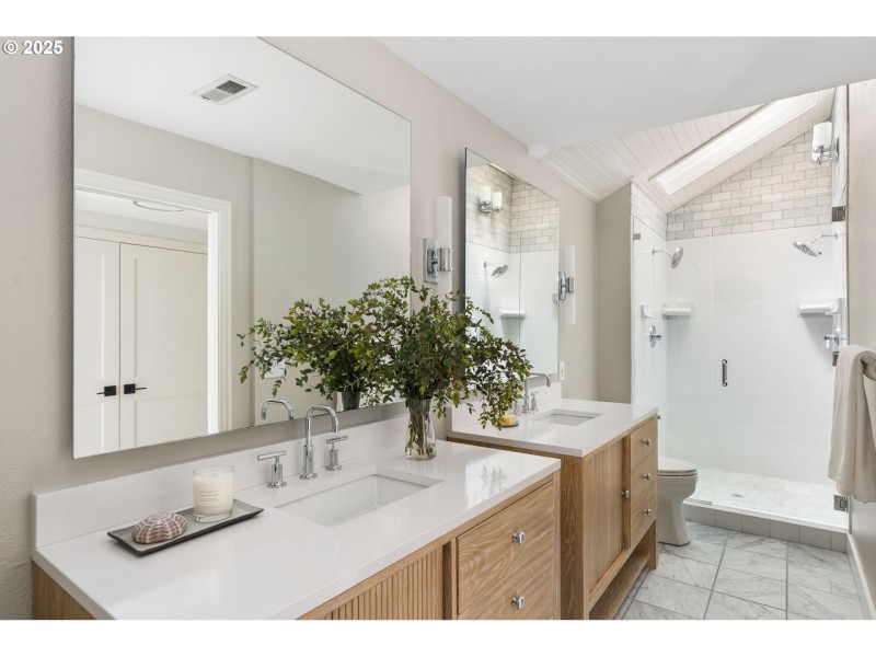 Owner's Suite Bathroom