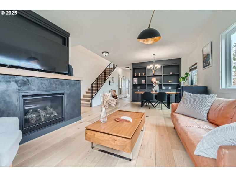 Living Room/Dining Room