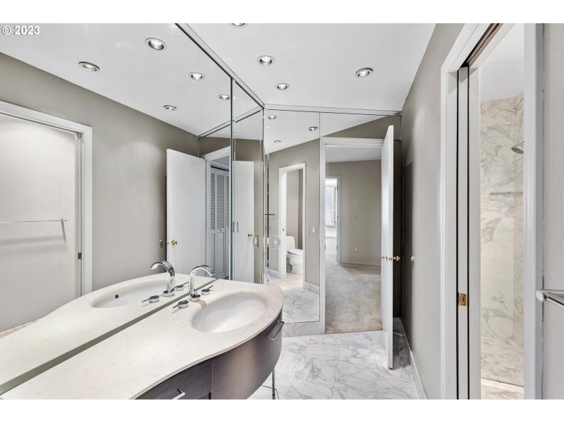 Owner's Suite Bathroom #2