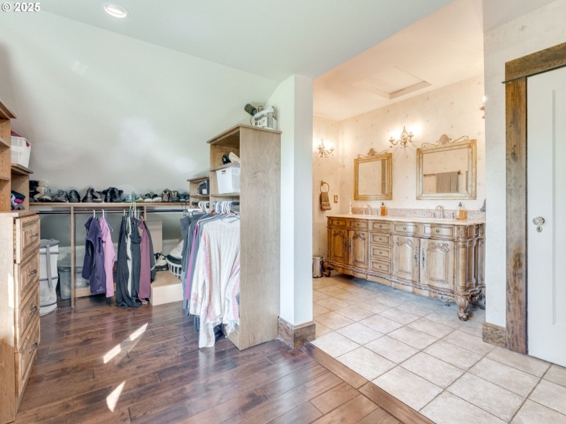 Owner's Suite Bathroom