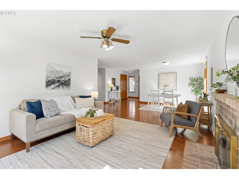 Living Room/Dining Room