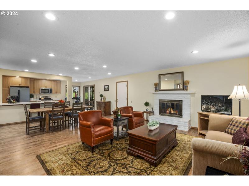 Living Room/Dining Room