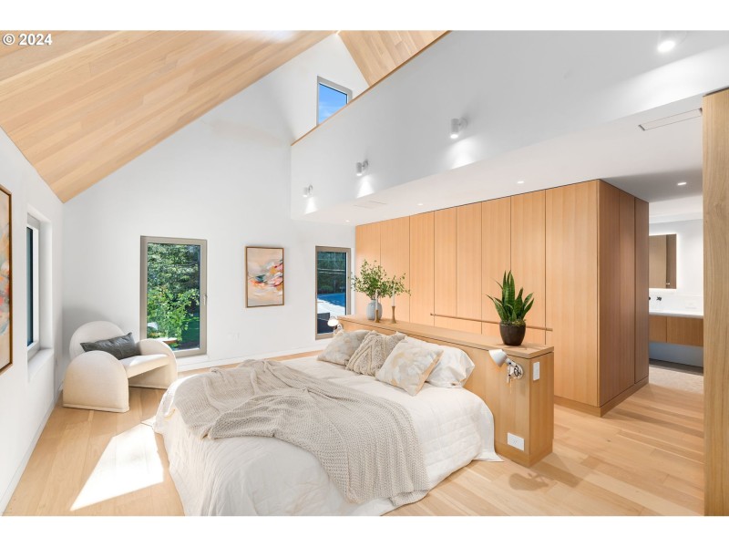 Bedroom, Owner's Suite