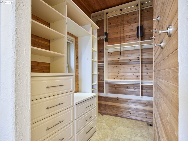 Bedroom, Owner's Suite