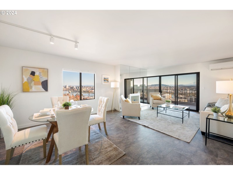 Living Room/Dining Room