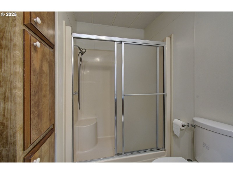 Bathroom, Attached