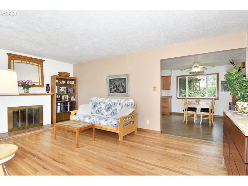 Living Room/Dining Room