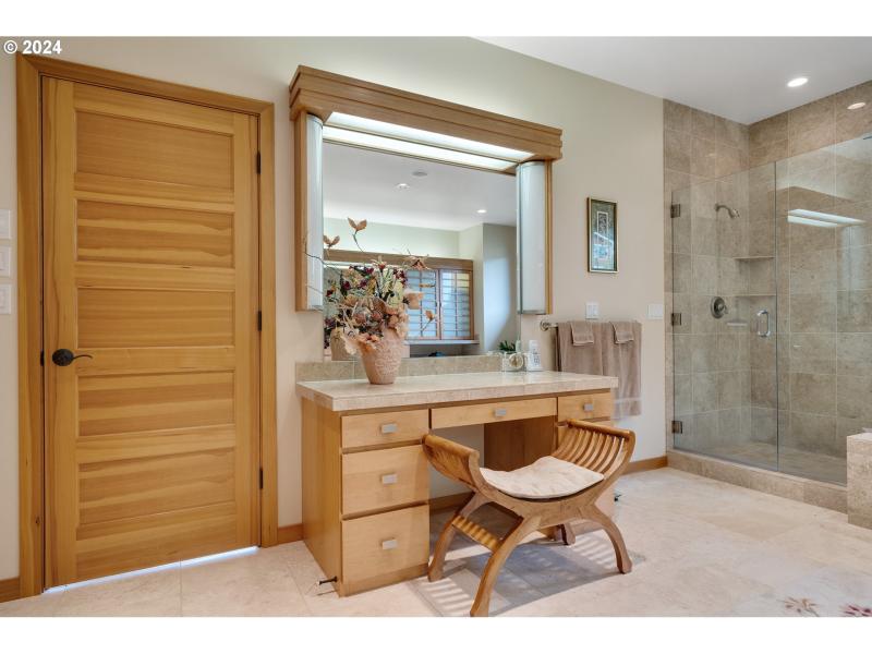 Owner's Suite Bathroom