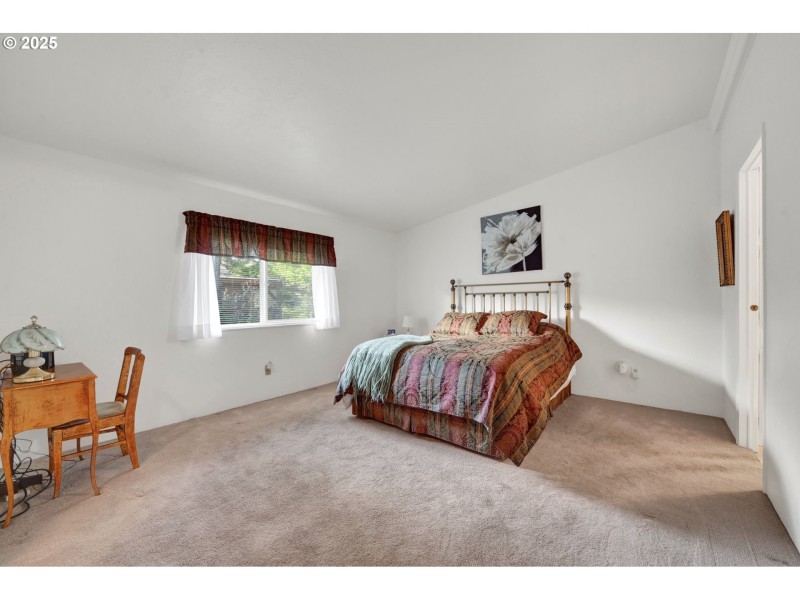 Bedroom, Owner's Suite