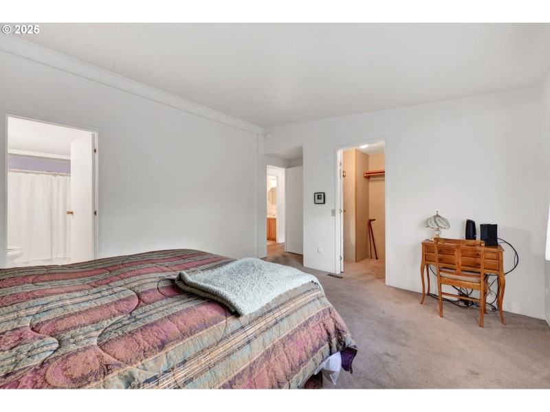 Bedroom, Owner's Suite