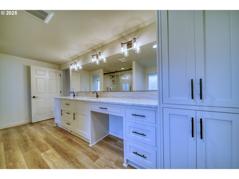 Owner's Suite Bathroom