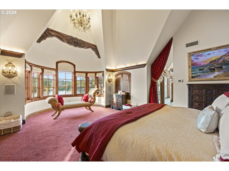 Bedroom, Owner's Suite