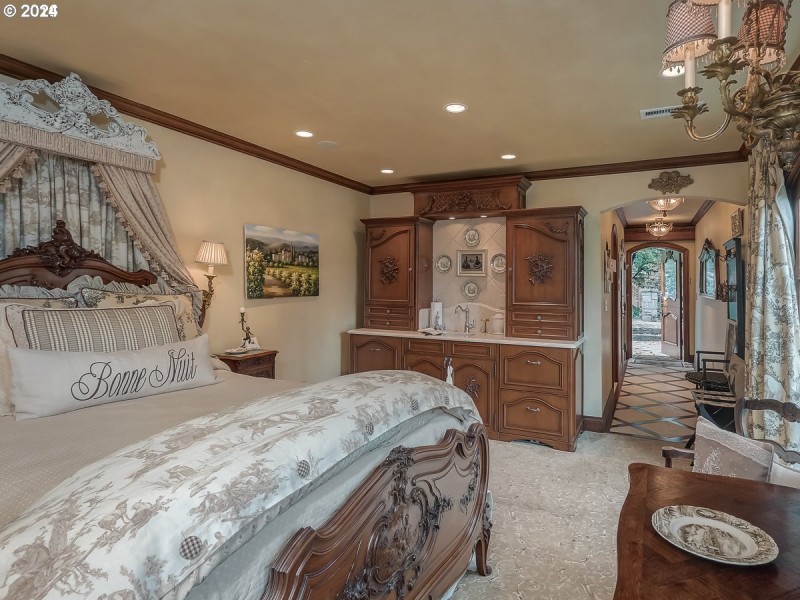 Guest Quarters