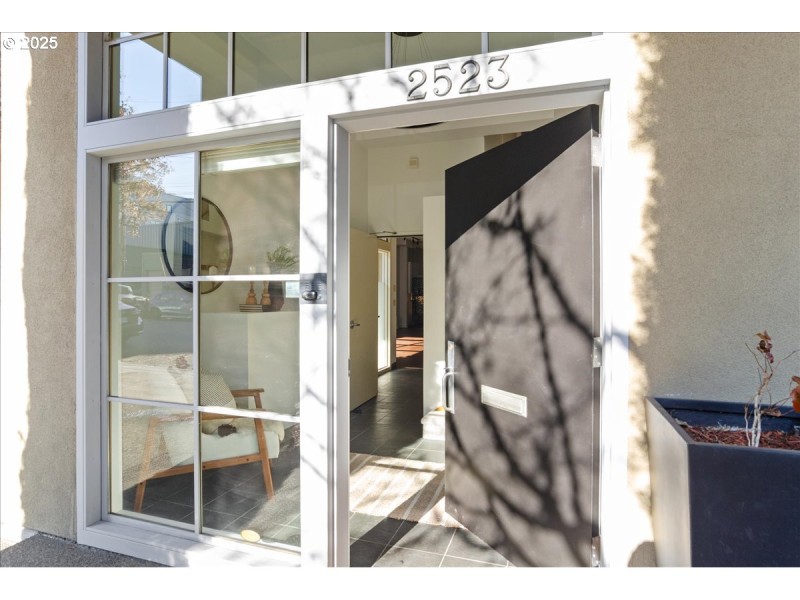Entrance/Foyer