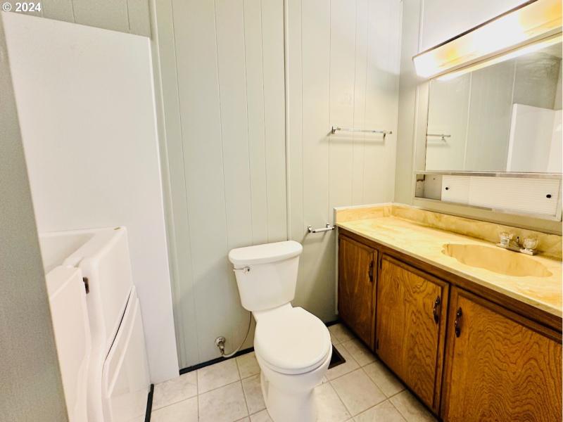 Owner's Suite Bathroom