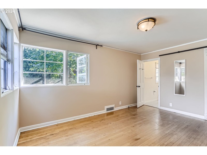 Bedroom, Owner's Suite