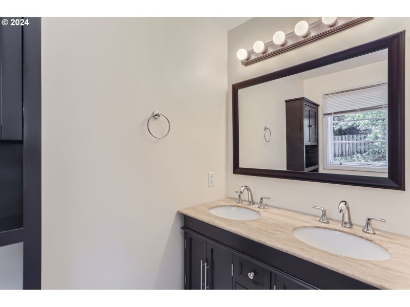 Bathroom, Attached