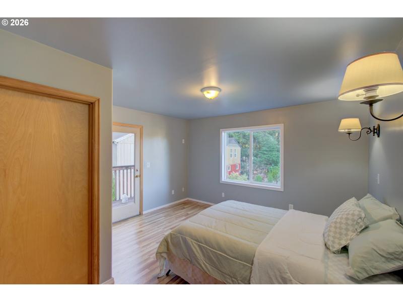 Bedroom, Primary
