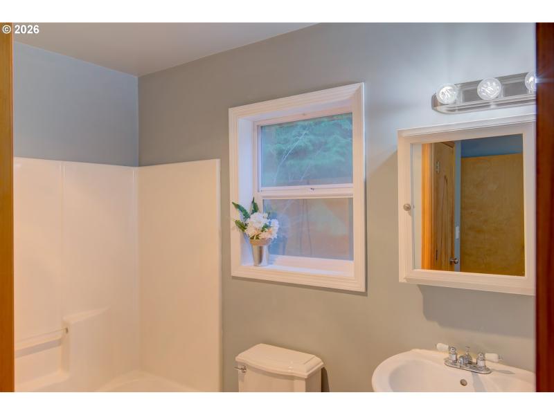 Bathroom, Attached