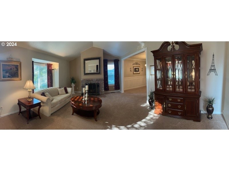 Living Room/Dining Room